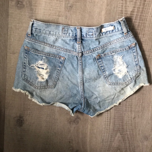 Distressed denim short shorts🌟 - Picture 4 of 8